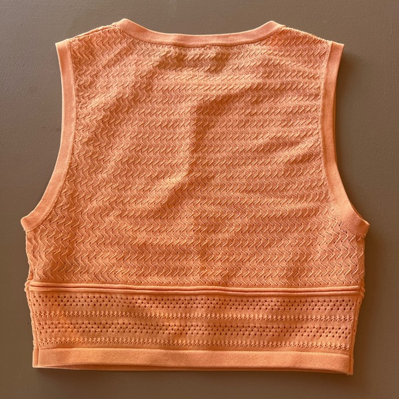 Aritzia | Babaton Pointelle Cropped Sweater Top in Light Orange - Size Medium - Picture 2 of 4